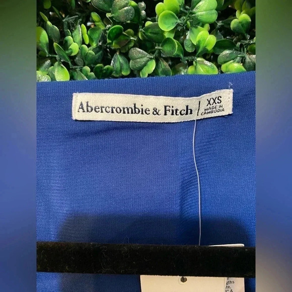 NWT - Abercrombie & Fitch Long-Sleeve Babydoll Ruffle Mini Dress - Size XXS - Picture 6 of 9